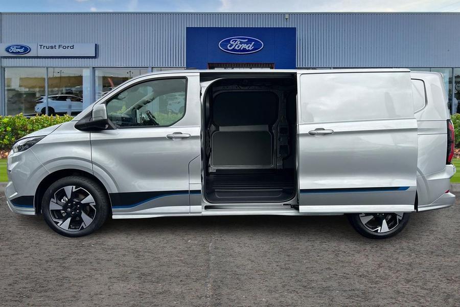 Ford TRANSIT CUSTOM Photo 71f65a9d-2917-4c71-ba9f-ac01b623b985.jpg