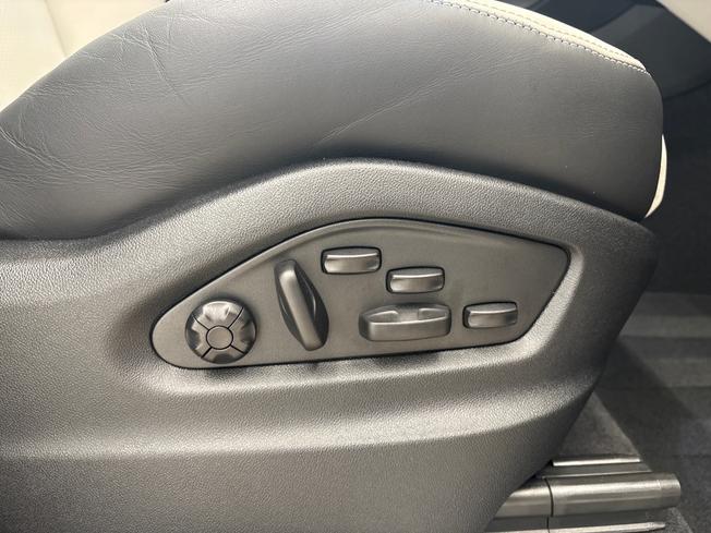 PORSCHE Cayenne Photo 34
