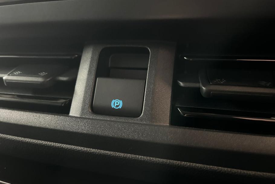 Used Ford TRANSIT CUSTOM L1DCIVSPORT3 27