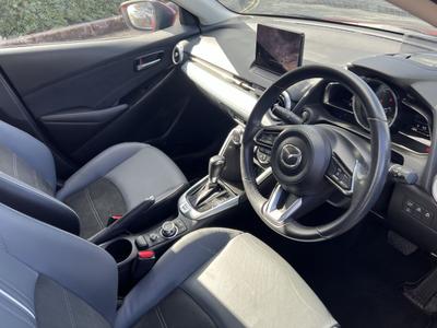 Mazda Mazda2 Photo 1