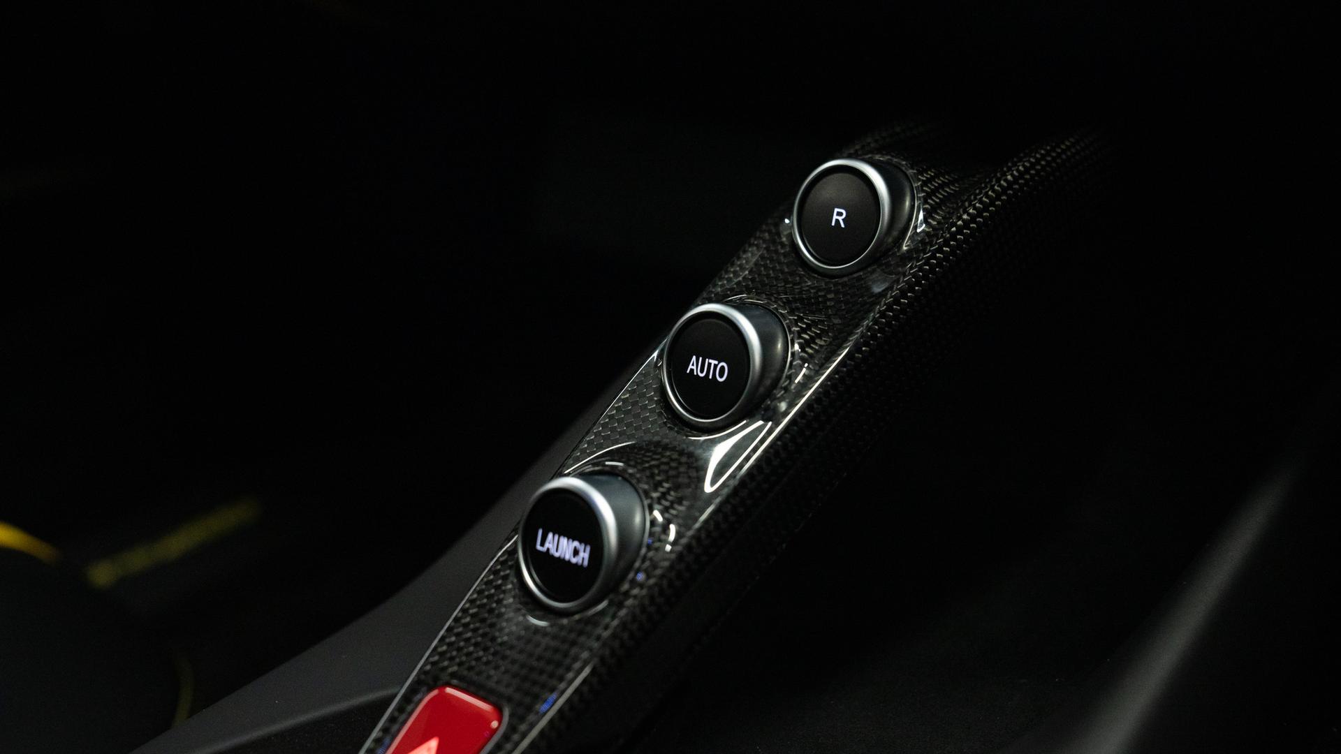 Ferrari 812 Photo 722d4d6f-0eef-4526-bdb8-46c15fac3de2.jpg