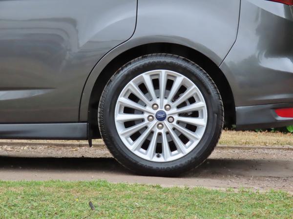 Used Ford C-Max MX68VNV 8
