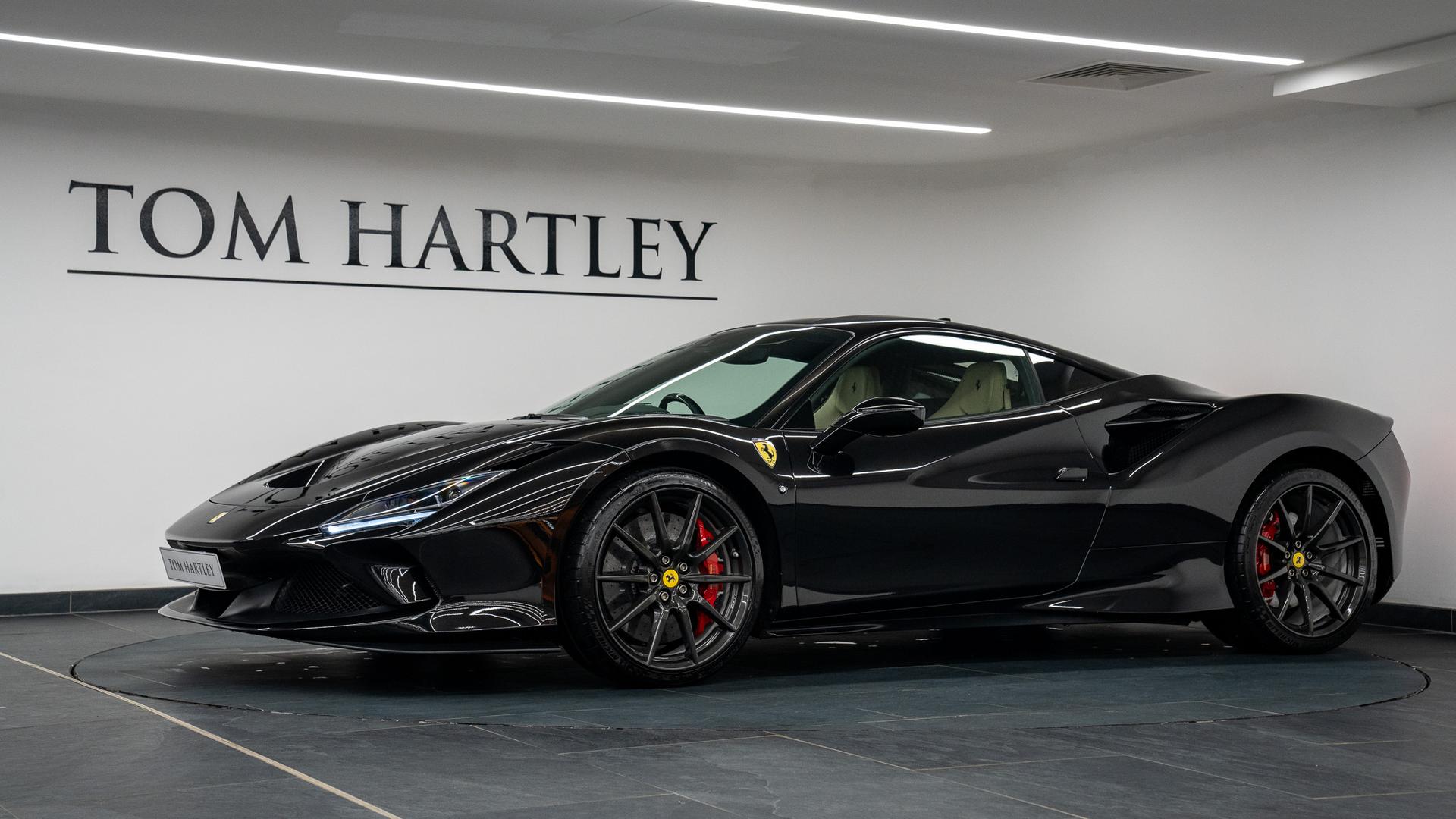 Ferrari F8 Photo 72325418-3156-42eb-8407-9eb448dab26c.jpg