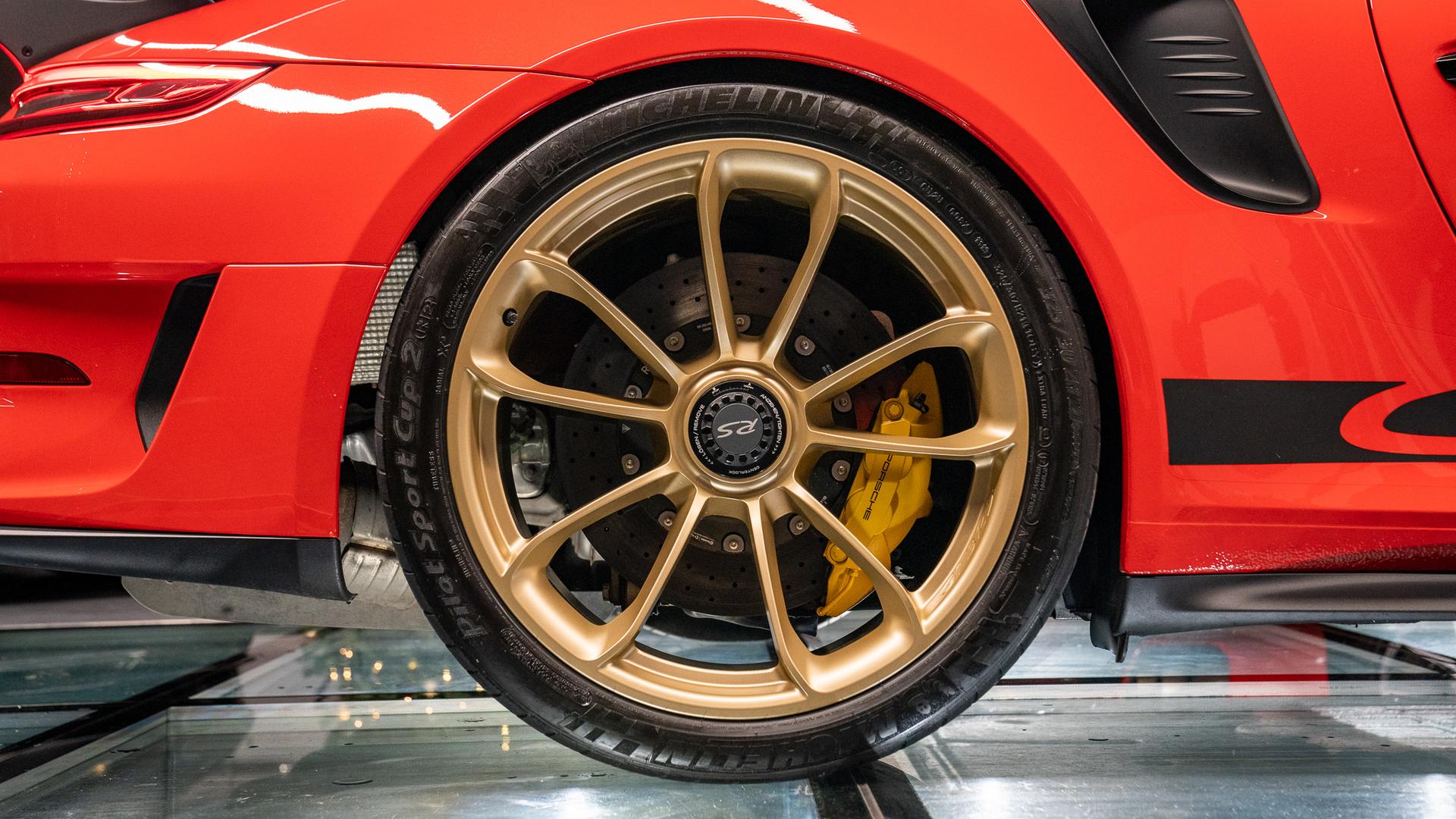 Porsche 911 Photo 723f8806-9be6-4070-80ea-e6c12cf62f0a.jpg