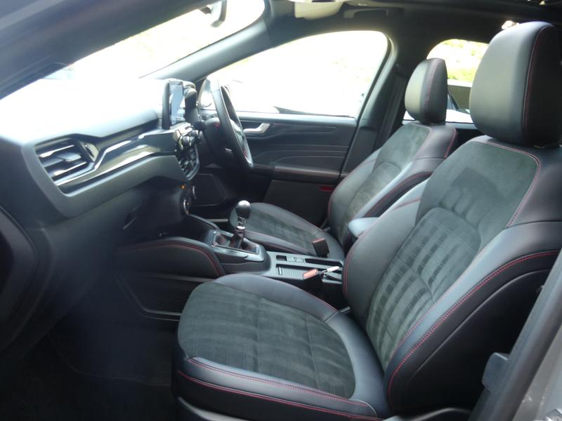 Ford Kuga Photo 7242ac1b-a0c8-4bc0-a588-578f4786ca72.jpg