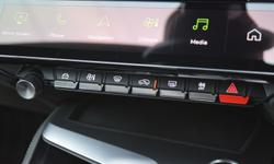 PEUGEOT 408 Photo 23