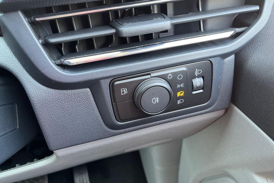 Ford Transit Custom Photo 724bd07b-a034-4797-8532-3589e024b5f2.jpg