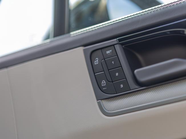 PORSCHE Cayenne Photo 27
