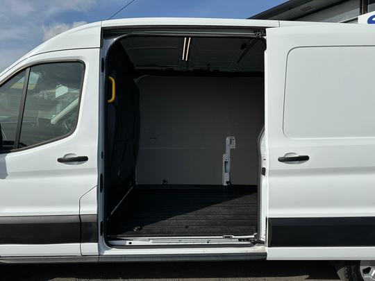 Ford Transit Photo 72848ae8-7d20-4222-ae9e-74e4e5358a01.jpg
