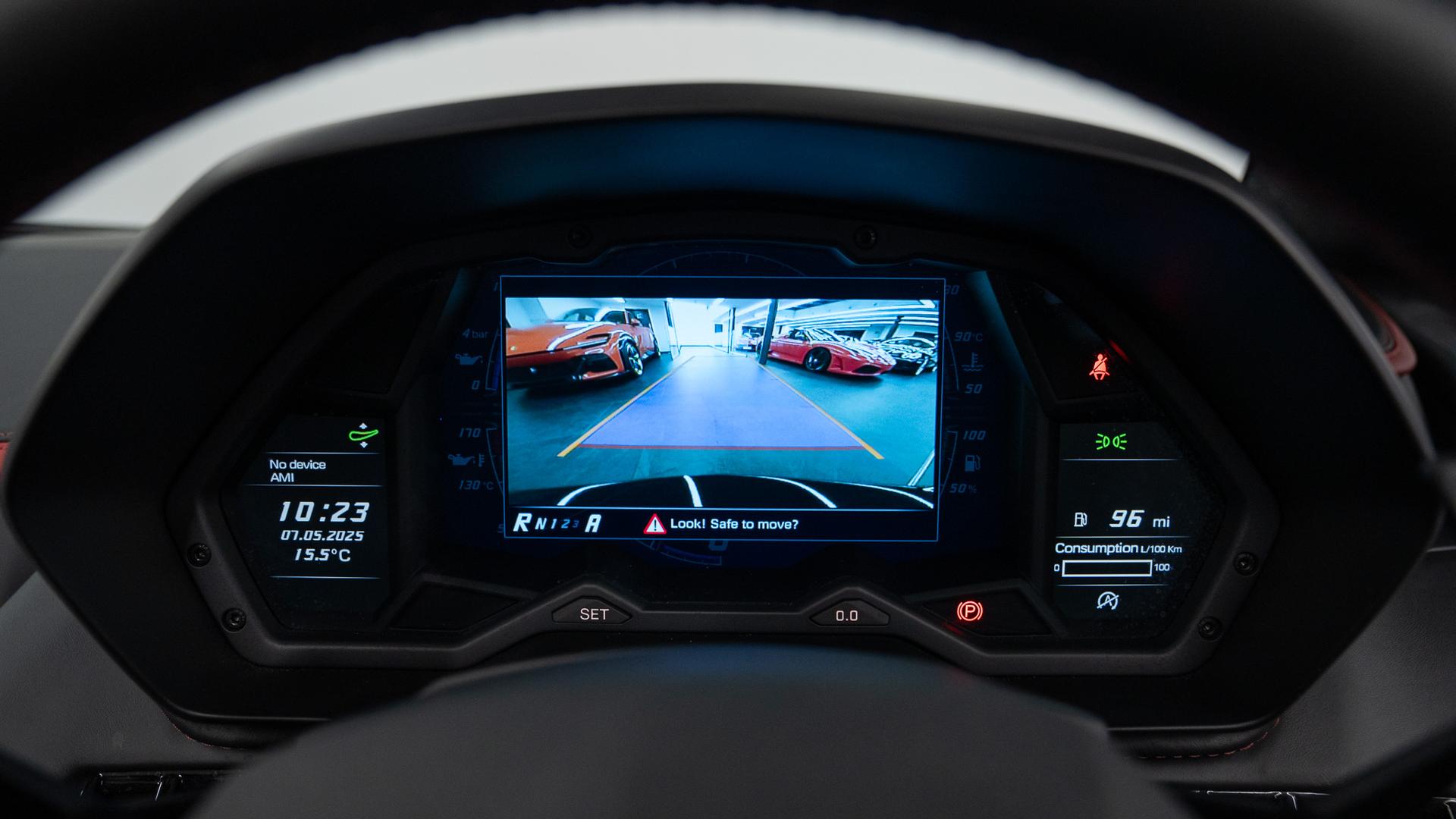 LAMBORGHINI Aventador Photo 72a83b32-3e99-46b0-b453-f8222171ef92.jpg