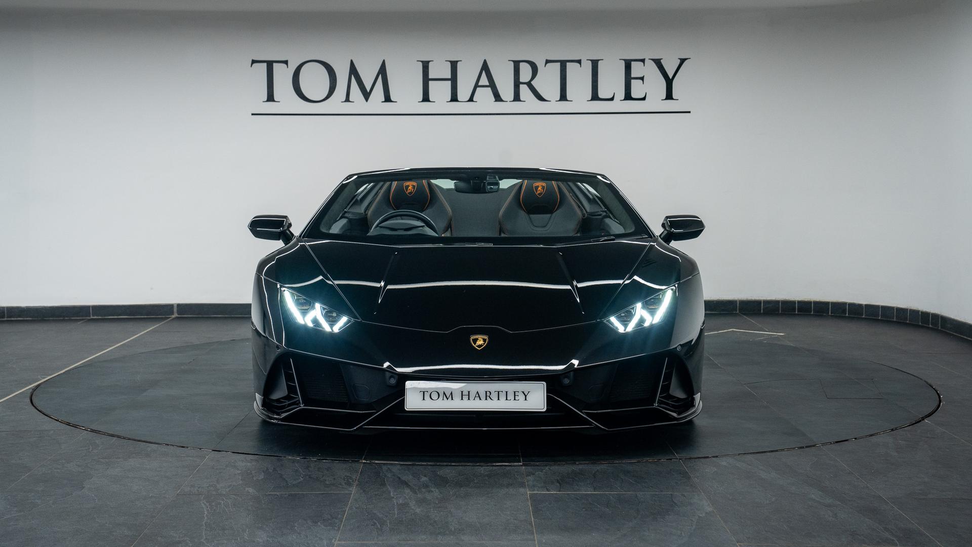 LAMBORGHINI Huracan Photo 72a842ed-8cf8-4594-a144-3c1b6b3ea57e.jpg