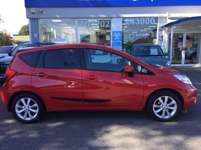 Nissan Note Photo 2