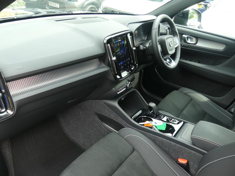 Volvo XC40 Photo 72cedb09-bdba-4ea4-94dc-c1c9716d46a7.jpg