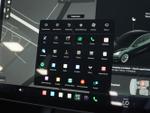 TESLA Model 3 Photo 16