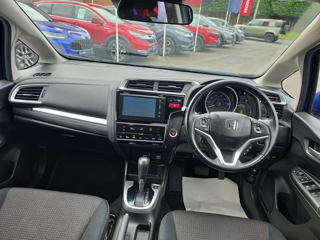 Honda Jazz Photo 72d9a330-71d1-445a-b69a-983271b74122.jpg