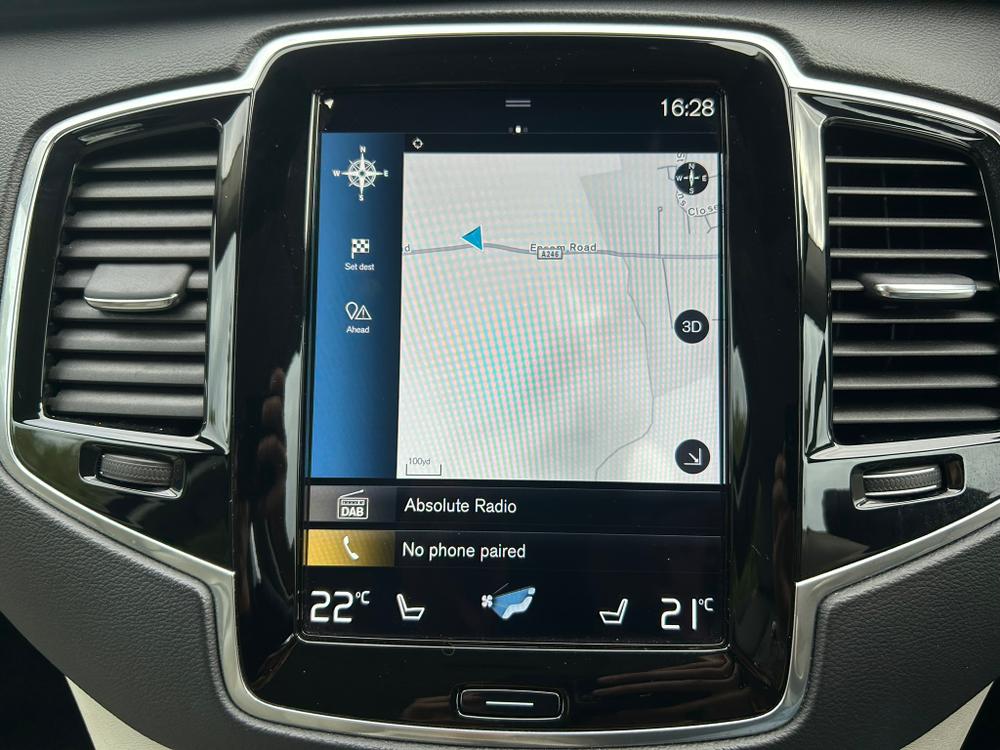 Used Volvo XC90 SD22URT 39
