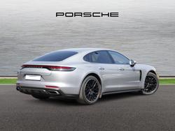 PORSCHE Panamera Photo 3