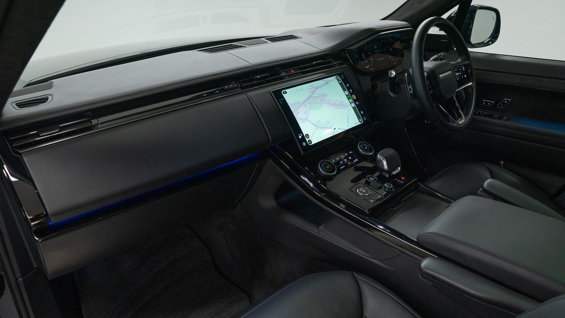 Land Rover Range Rover Sport Photo 72edc8d7-6974-4d3f-aa76-25243c6da050.jpg