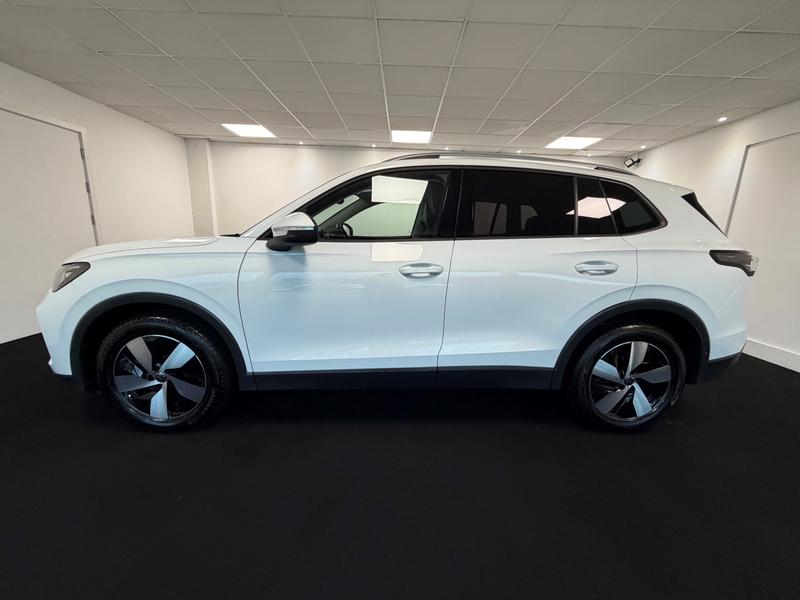 Volkswagen Tiguan Photo 72f2dd83-0d9d-4876-830f-10a1ed237043.jpg