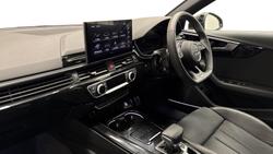 AUDI A4 Avant Photo 2