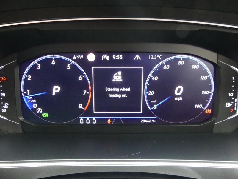 Volkswagen Tiguan Photo 73061cc3-f5c7-44d7-9e9d-e7f96bb42324.jpg