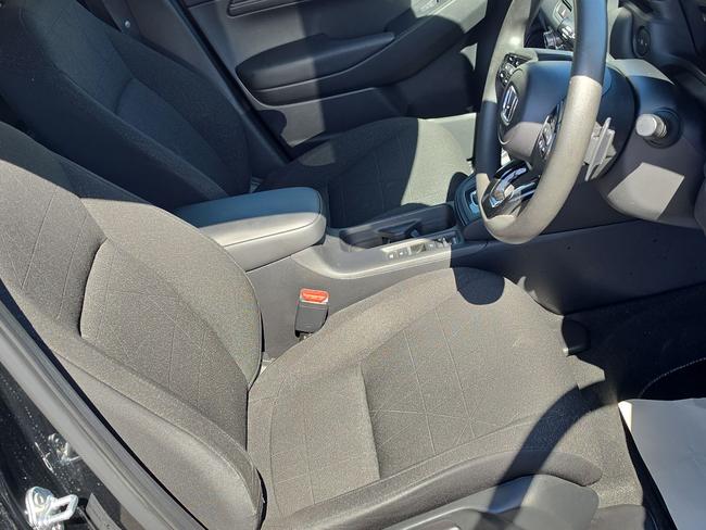 Honda HR-V Photo 730bccca-a355-48bf-8ffa-90336e7228d1.jpg
