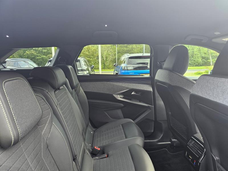 2025 25 PEUGEOT 5008