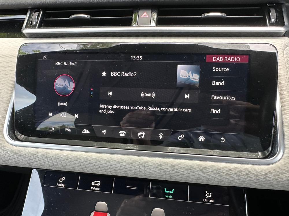 Used Land Rover Range Rover Velar SY70JUV 40