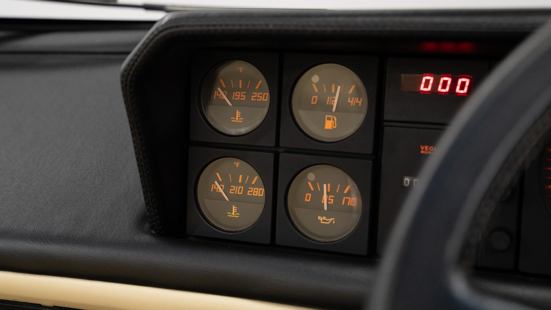 Ferrari Mondial 3.2 Cabriolet Photo 731f7ece-92d5-484d-aa89-afb8449d2a17.jpg