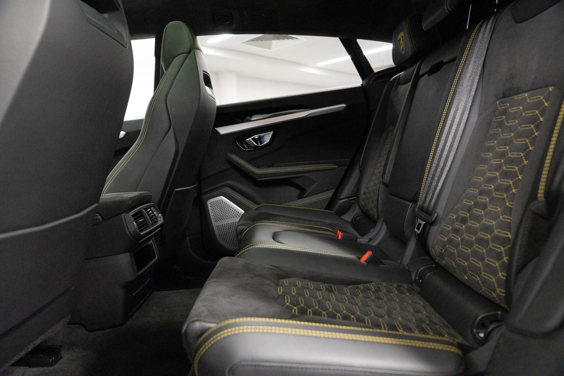 Lamborghini URUS Photo 733c6087-8083-4688-b6dc-765a8dc28a05.jpg