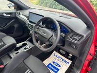 Ford Focus Photo 15