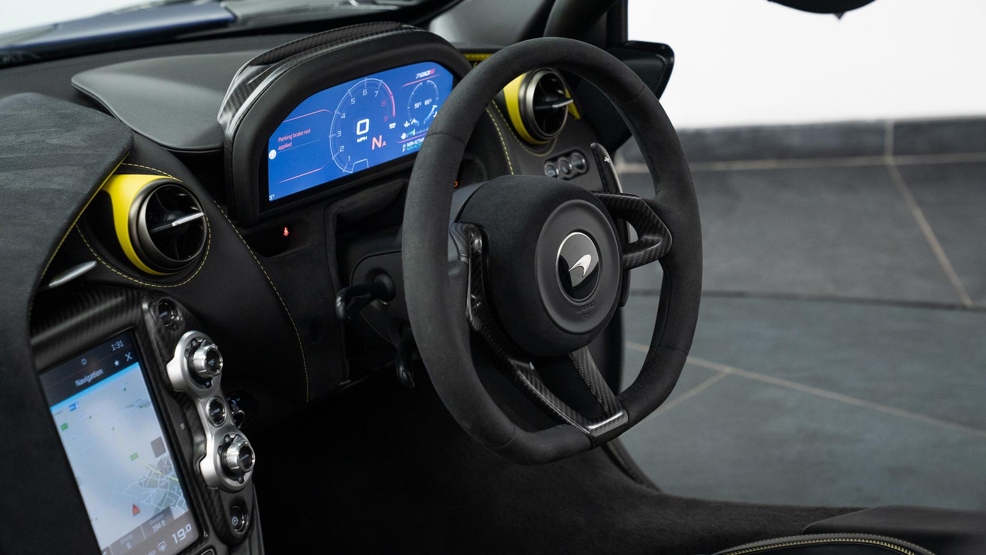 McLaren 720S Photo 735cd3e4-5c84-47bf-b52d-56196324bc66.jpg