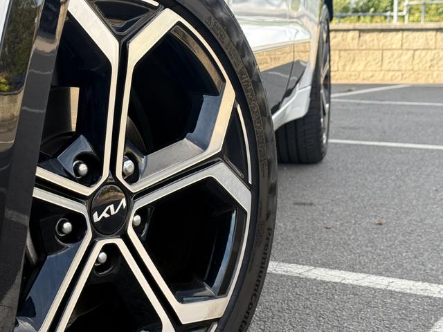 Kia Niro Photo 736b8c7e-4c47-4ce3-adef-2f7b1b54b8b3.jpg
