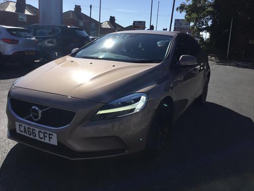 Volvo V40 Photo 736fa816-11a5-4194-8e47-3bd27e84656b.JPG