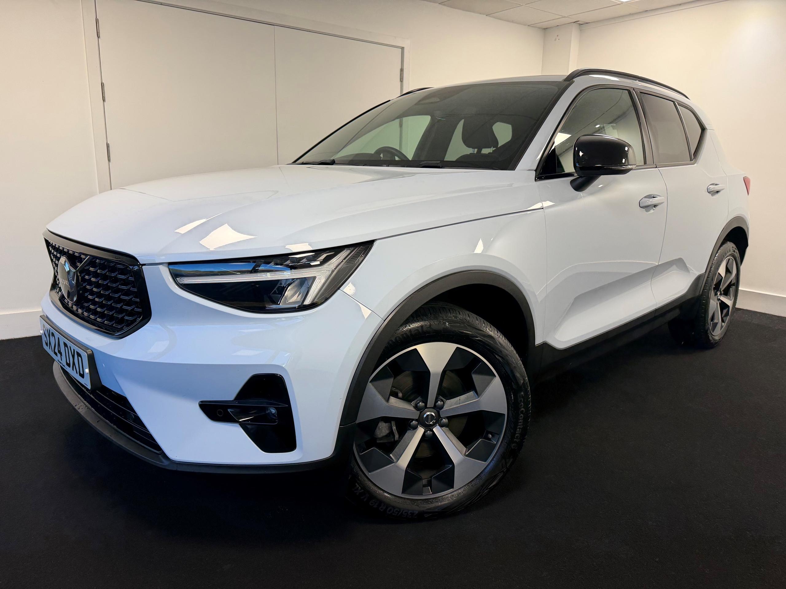 2024 Volvo XC40