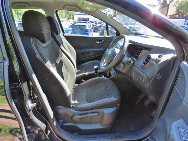 Used Renault Captur OY18LVK 17
