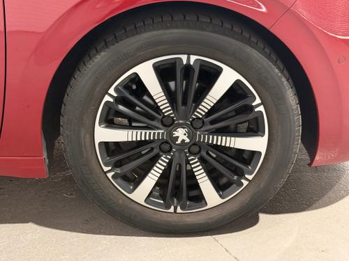Peugeot 208 Photo 73a850d0-ad80-433d-87e6-cee070ea4b20.jpeg