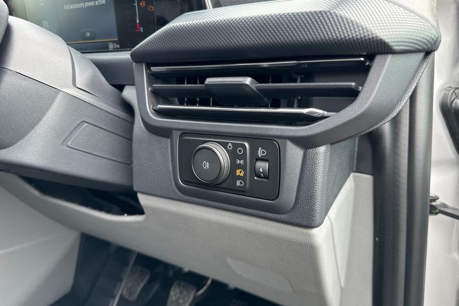 Ford TRANSIT CUSTOM Photo 73ada61f-ccb1-441c-8f4f-5301942ff1fc.jpg