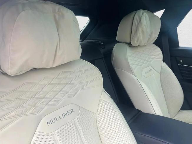 BENTLEY Bentayga Photo 17