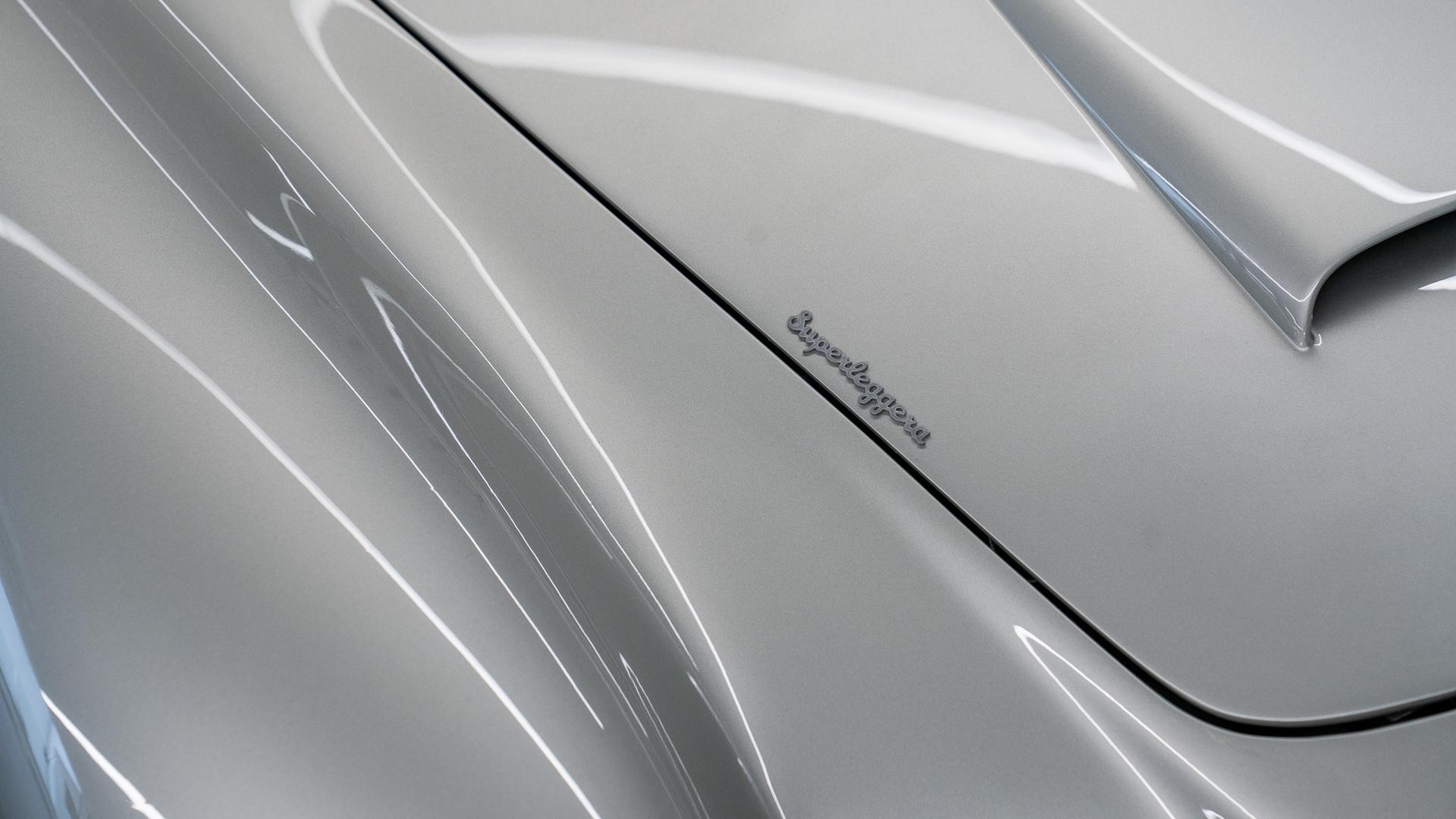 Aston Martin DB5 Photo 73b549e9-39d2-48c4-872a-bd6ca63810c0.jpg