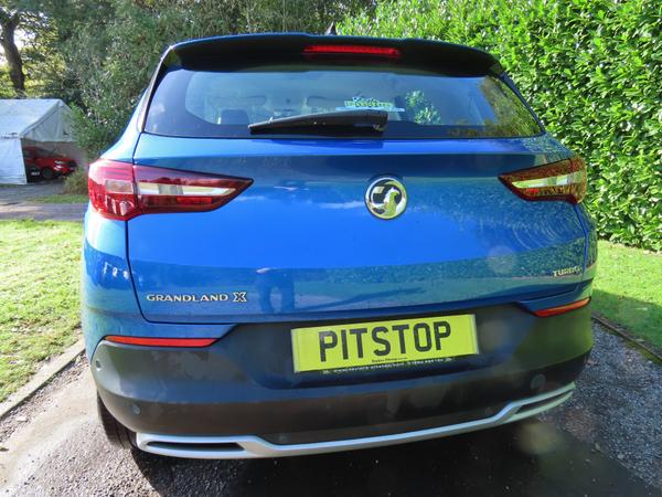Used Vauxhall Grandland X LV69LSE 11