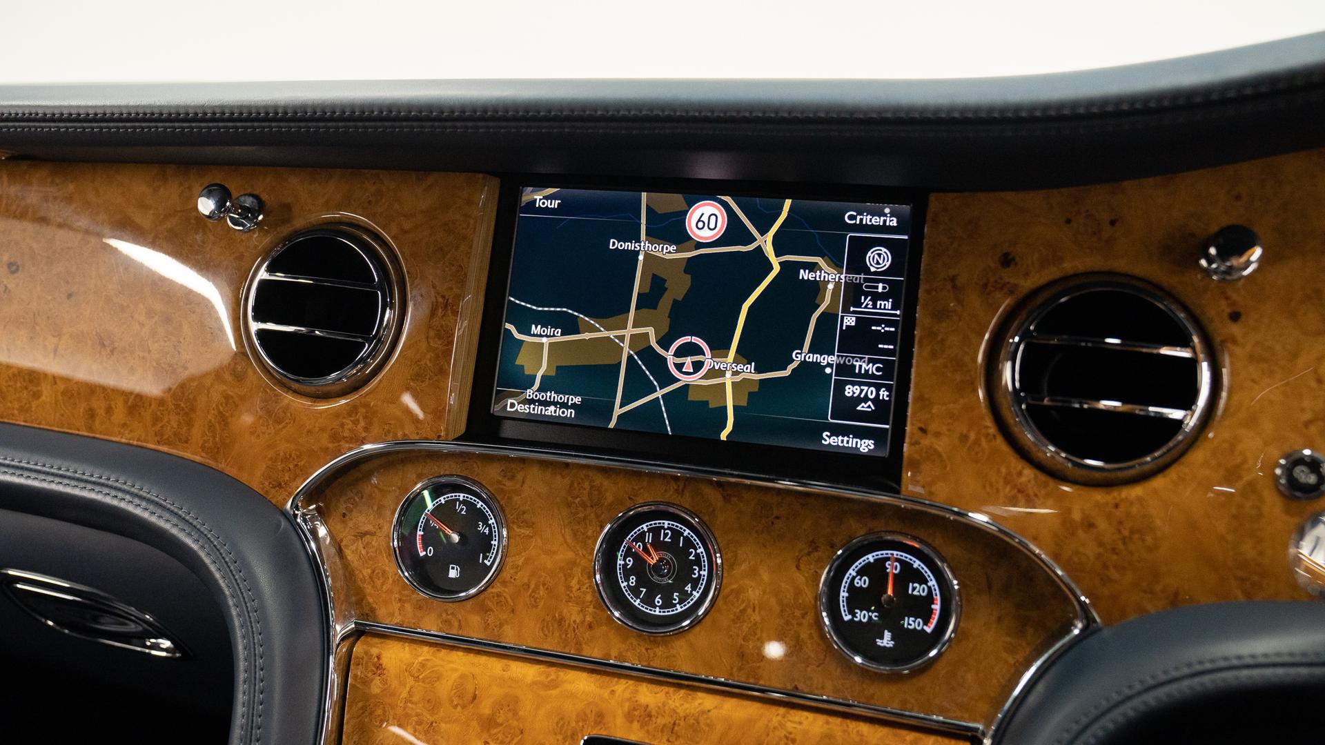 Bentley Mulsanne Photo 73bb1eed-ae38-4083-b493-bebd7d845302.jpg