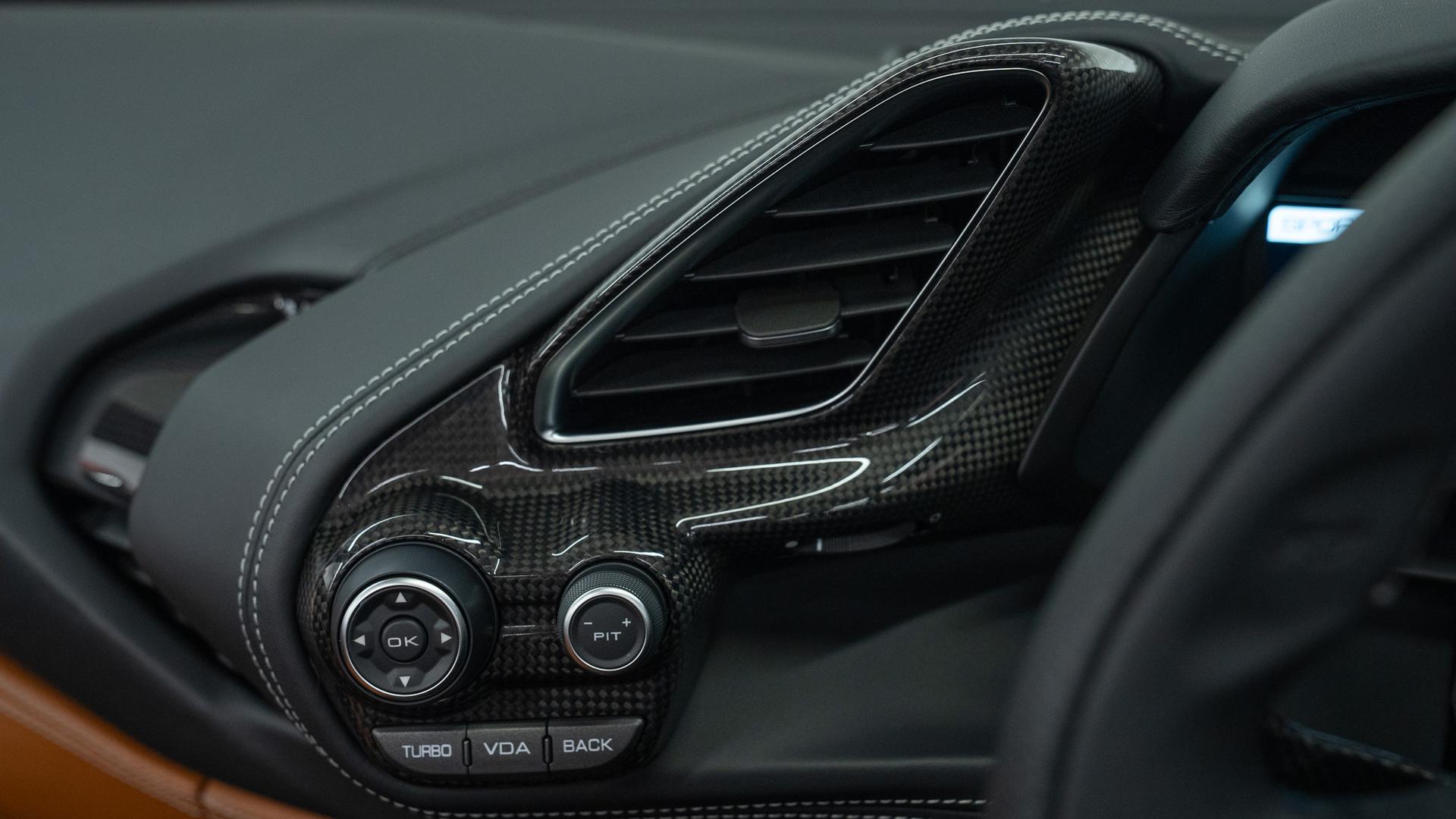 Ferrari 488 Photo 73d49caf-689c-43bf-8c3b-671a1c44e229.jpg