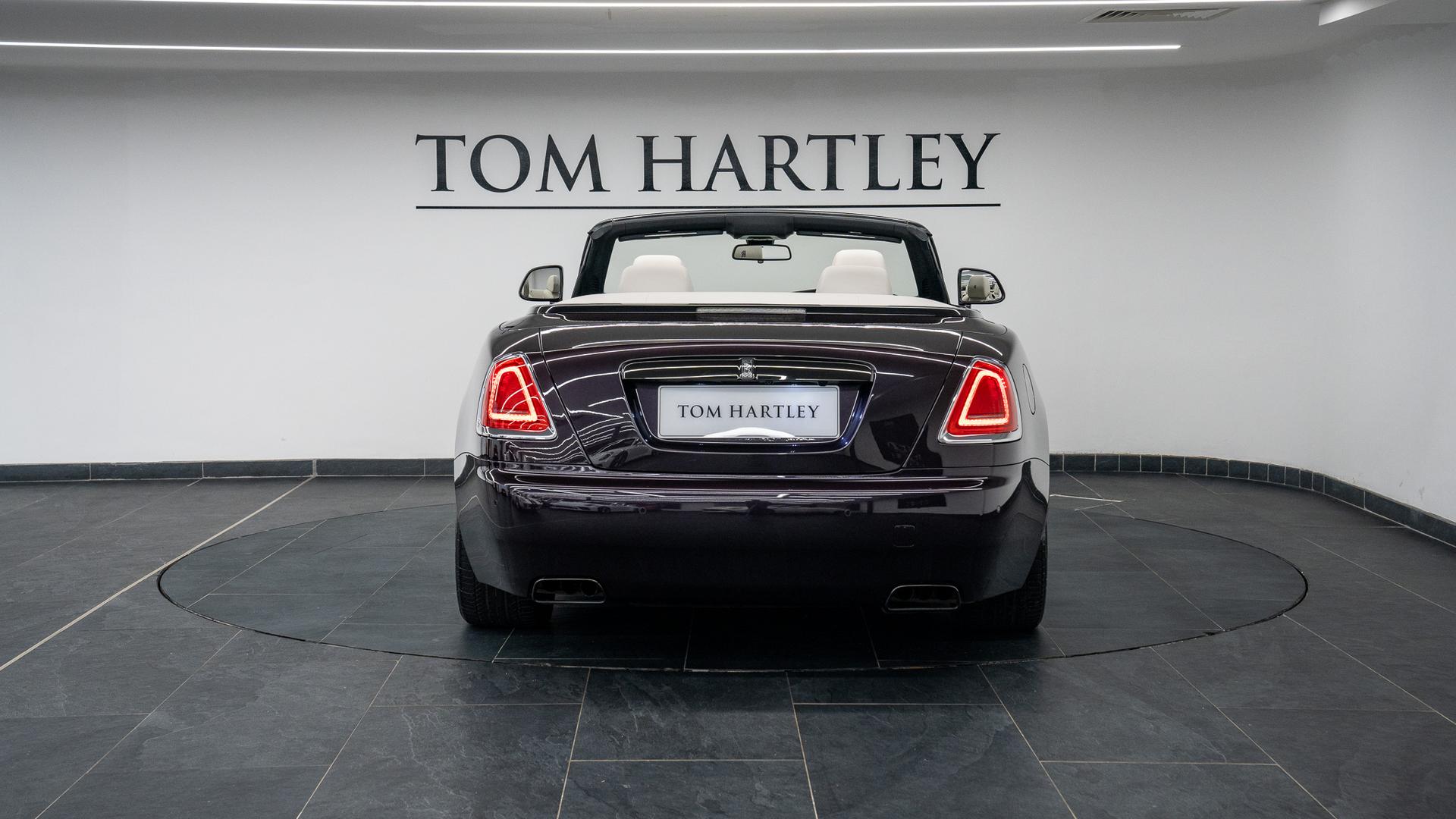 Rolls-Royce Dawn Photo 73d60d81-9fa2-48bd-86f0-83f056b1bc5c.jpg