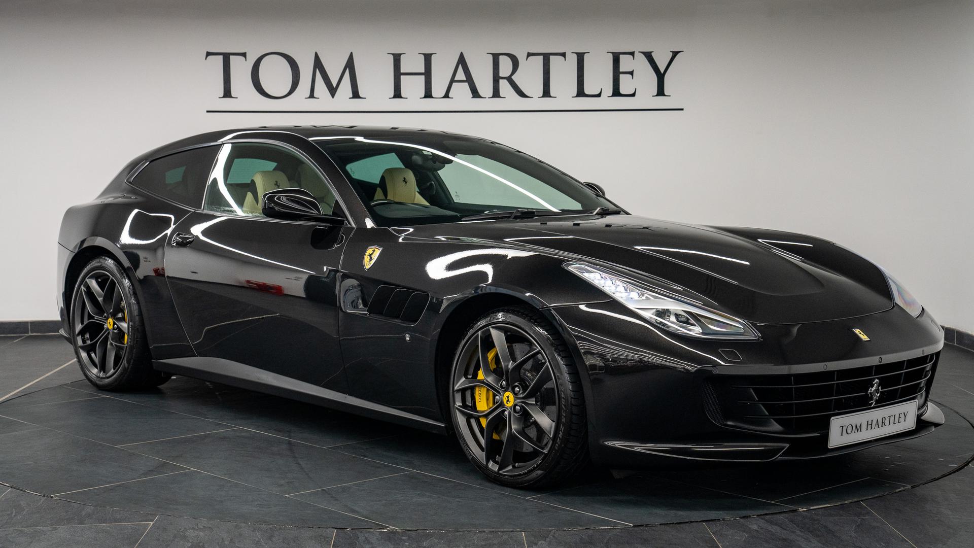 Ferrari GTC4 Lusso Photo 73ebb702-3e3f-4723-899f-32bed6bd8238.jpg