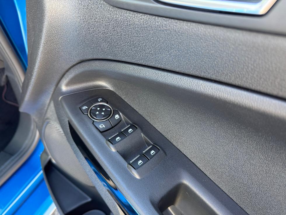 Ford EcoSport Photo 73f06be9-a356-4f95-88de-2f8fd48bc754.jpeg