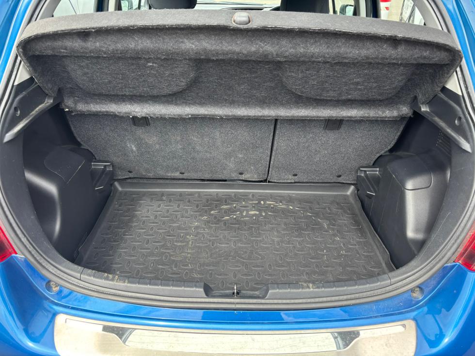 Toyota Yaris Photo 73f4a8d5-193d-4a90-81bf-9002ecde842d.JPEG
