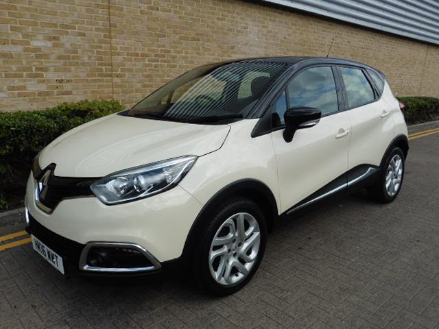 2016 CAPTUR TCE ENERGY DYNAMIQUE NAV IS A GREAT CHOICE FOR THOSE SEEKING A... photo