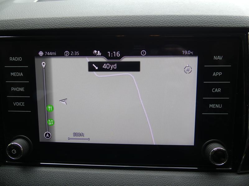 Skoda Karoq Photo 742131a1-d980-45c3-9554-e35cd0f428da.jpg
