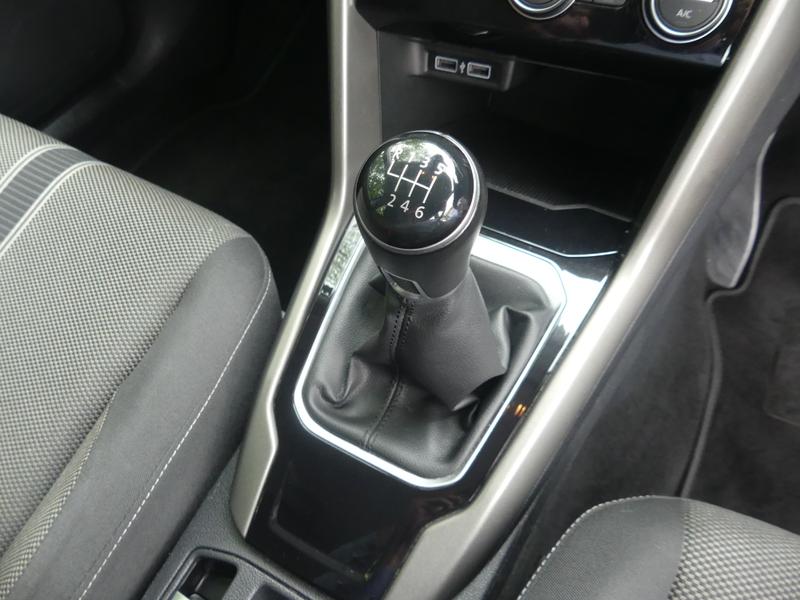 Volkswagen T-Roc Photo 7437edb0-1108-4831-a0ac-7dc9508c9a80.jpg